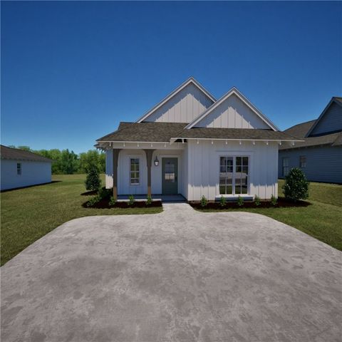 Photo of 243 SUMMER Street, Opelika, AL 36804 (MLS # 178239)