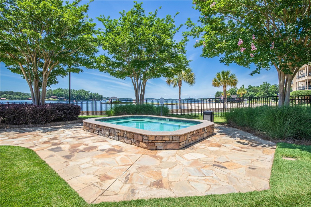 390 MARINA POINT Road D201