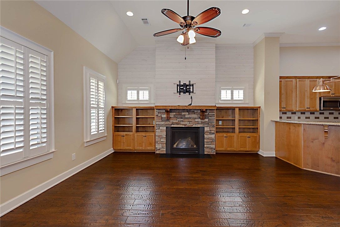 3315 DOUBLE EAGLE Lane