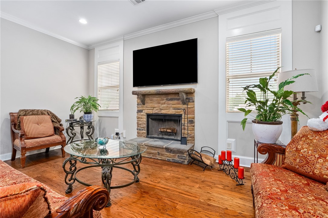 4164 CREEKVIEW Court