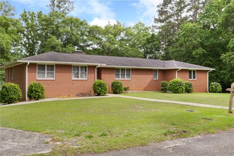 Photo of 117 S 20TH Street, Lanett, AL 36863 (MLS # 180475)