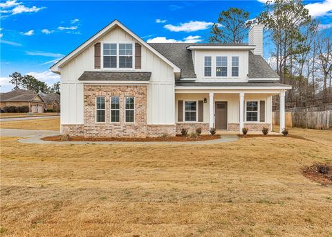 Photo of 1998 KEYSTONE Drive, Auburn, AL 36830 (MLS # 178798)