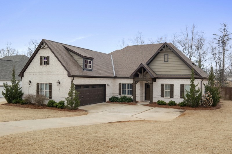 Opelika, Alabama 36801, United States, 4 Bedrooms Bedrooms, ,4 BathroomsBathrooms,Residential,Pending,25358
