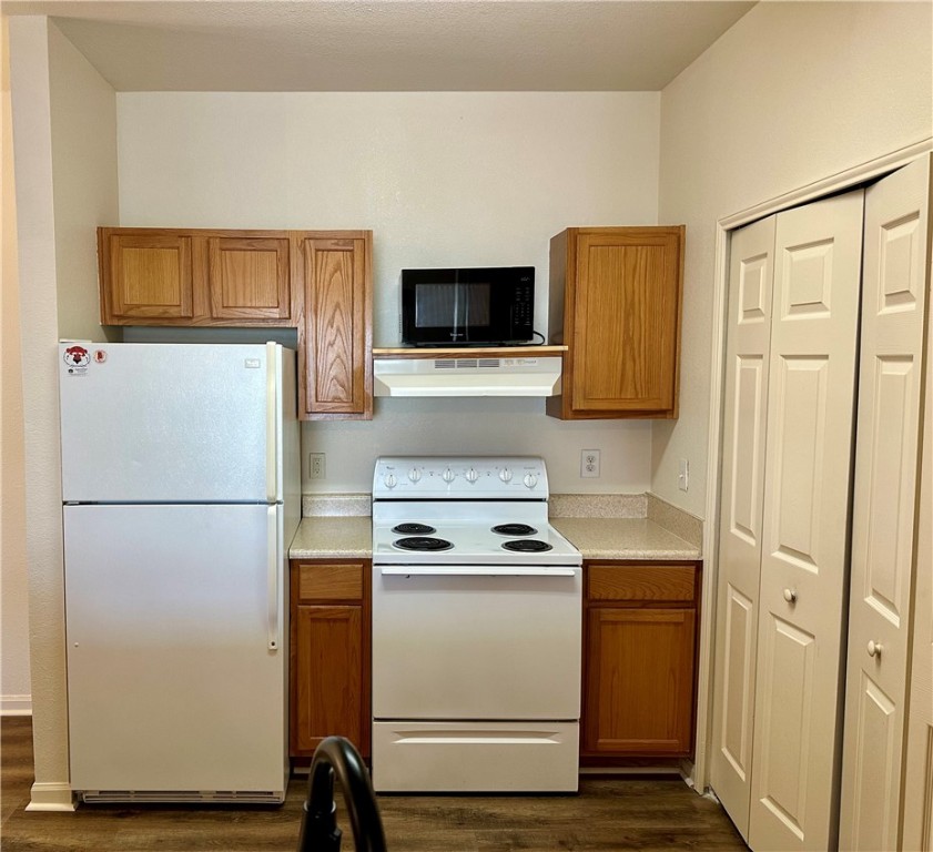 447 W LONGLEAF Drive 1616