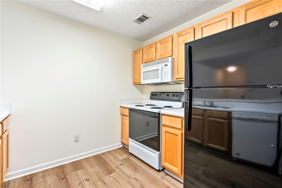 730 W MAGNOLIA Avenue 1-304