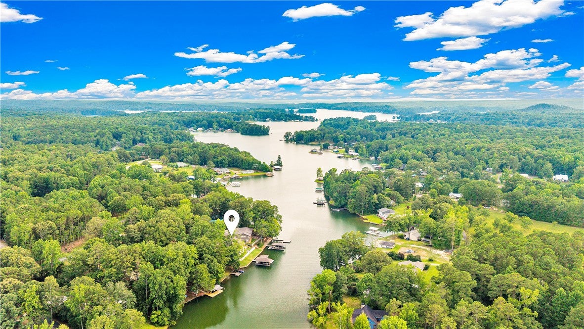 744 LAKESHORE Drive