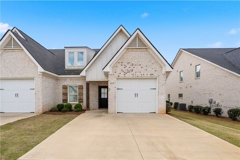 Photo of 614 THORNBERRY Drive, Auburn, AL 36830 (MLS # 179737)