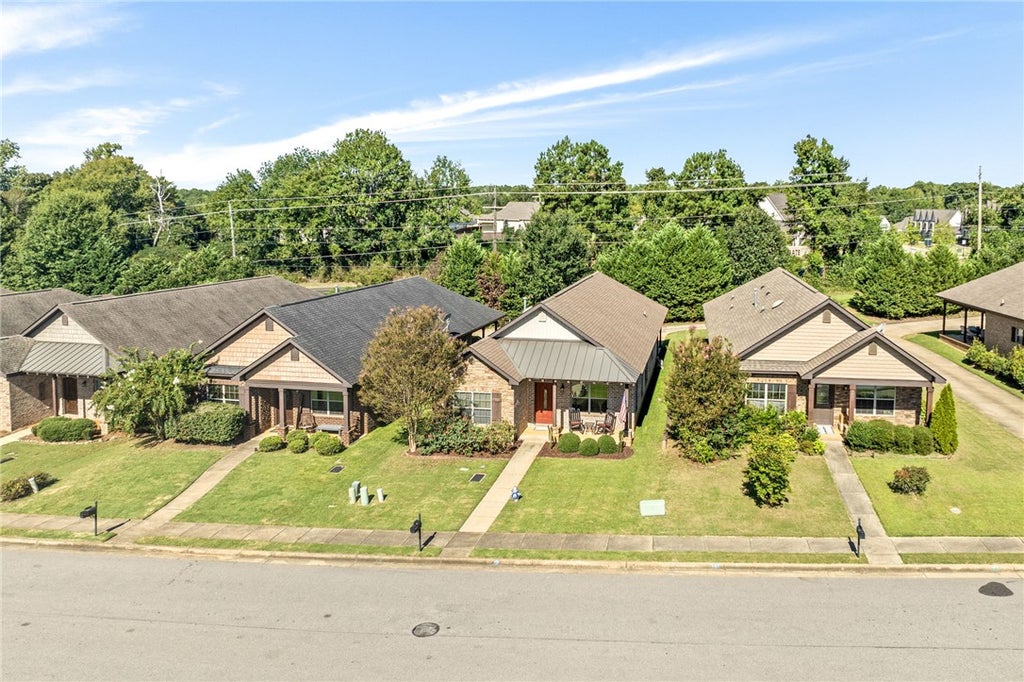 Photo of 2693 CANAL Court, Auburn, AL 36830 (MLS # 182183)