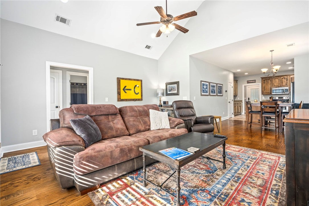 2693 CANAL Court