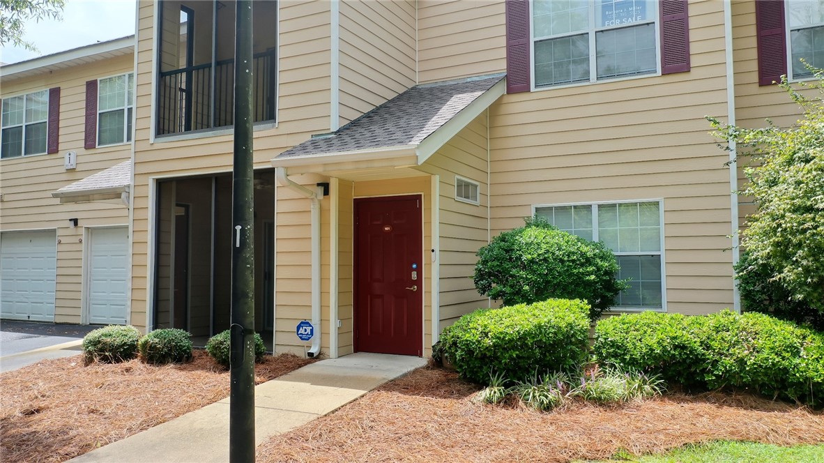 447 W LONGLEAF Drive 101