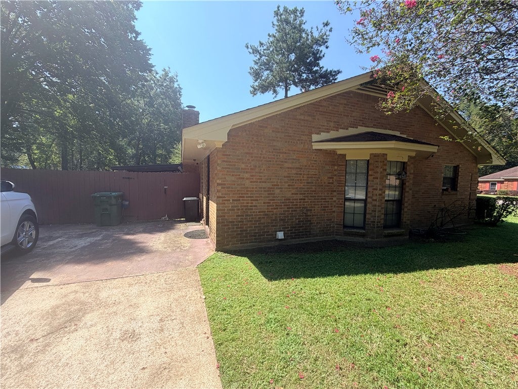 Photo of 3849 MOSSWOOD Road, Montgomery, AL 36116 (MLS # 182104)