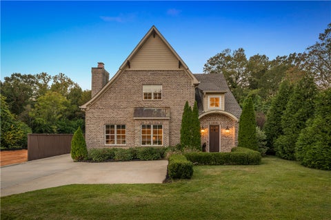 Photo of 482 DUMAS Drive, Auburn, AL 36830 (MLS # 182843)