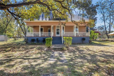Photo of 305 ALABAMA Avenue SW, Lafayette, AL 36862 (MLS # 177414)