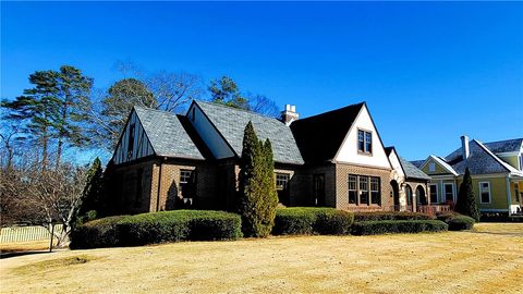 Photo of 515 N 10TH Street, Opelika, AL 36801 (MLS # 178359)