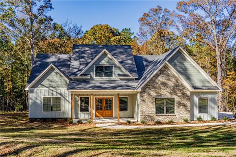 1793 LEE ROAD 288 Smiths Station AL 36877