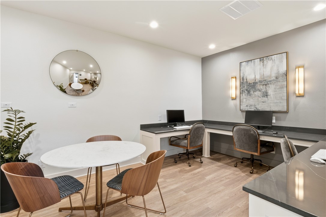 Auburn, Alabama 36830, United States, 2 Bedrooms Bedrooms, ,2 BathroomsBathrooms,Residential,Active,250922