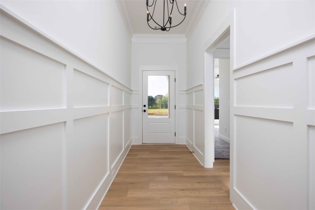1899 LONG LEAF Lane