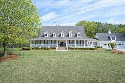 Photo of 1103 ANDREWS Road, Opelika, AL 36801 (MLS # 179197)