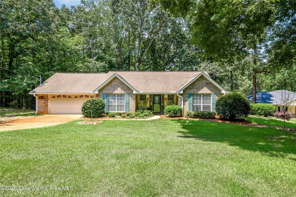 Photo of 115 DEER HOLLOW Trail, Dadeville, AL 36853 (MLS # 181697)