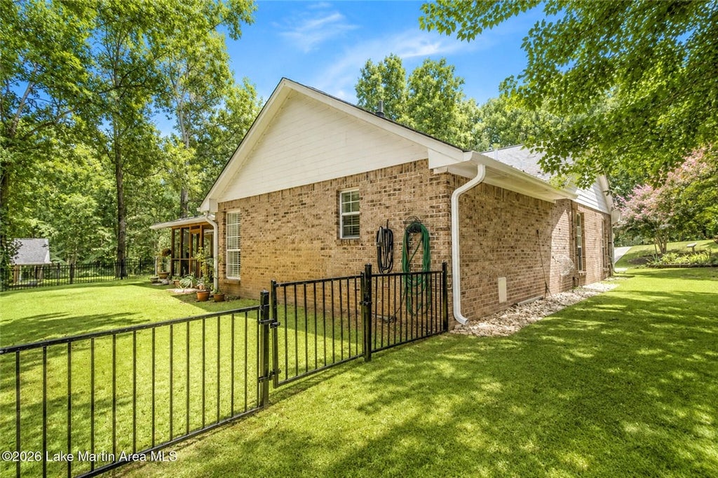 Photo of 115 DEER HOLLOW Trail, Dadeville, AL 36853 (MLS # 181697)