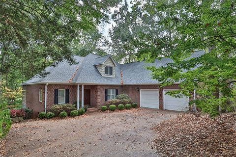 150 PRATHERS LAKE Drive Auburn AL 36830