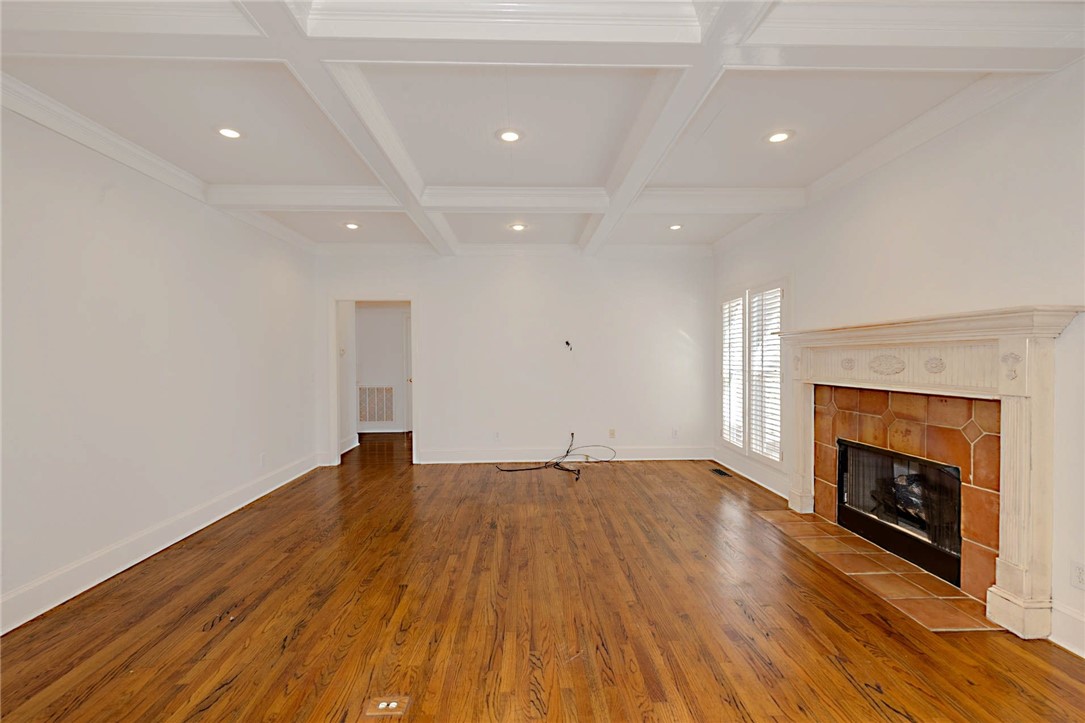 150 PRATHERS LAKE Drive