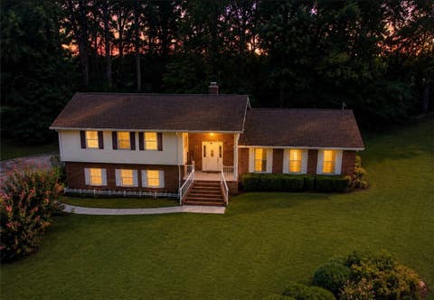 Photo of 100 SW 19TH Street SW, Lanett, AL 36863 (MLS # 181240)