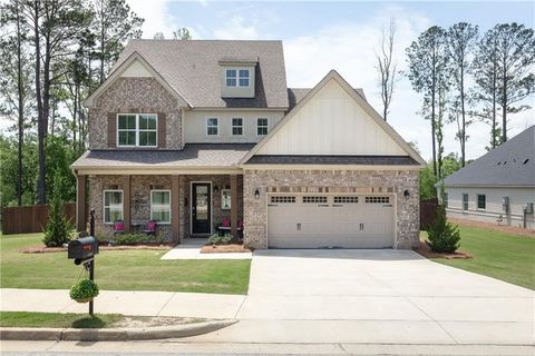 Photo of 1962 CANNONGATE Drive, Opelika, AL 36801 (MLS # 178970)