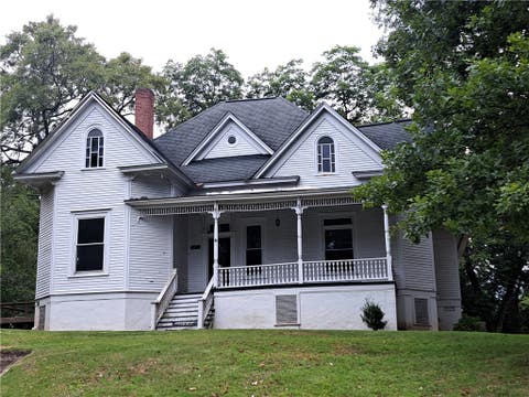 Photo of 326 WEST POINT Street, Roanoke, AL 36274 (MLS # 181686)