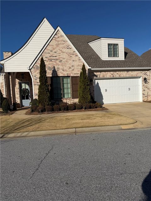 Photo of 3463 LAKESHORE Drive, Opelika, AL 36804 (MLS # 179291)
