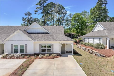 Photo of 345 MORRIS Avenue, Opelika, AL 36801 (MLS # 179857)