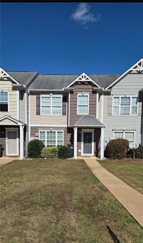 Photo of 2110 WINDING OAK Drive, Opelika, AL 36801 (MLS # 177320)