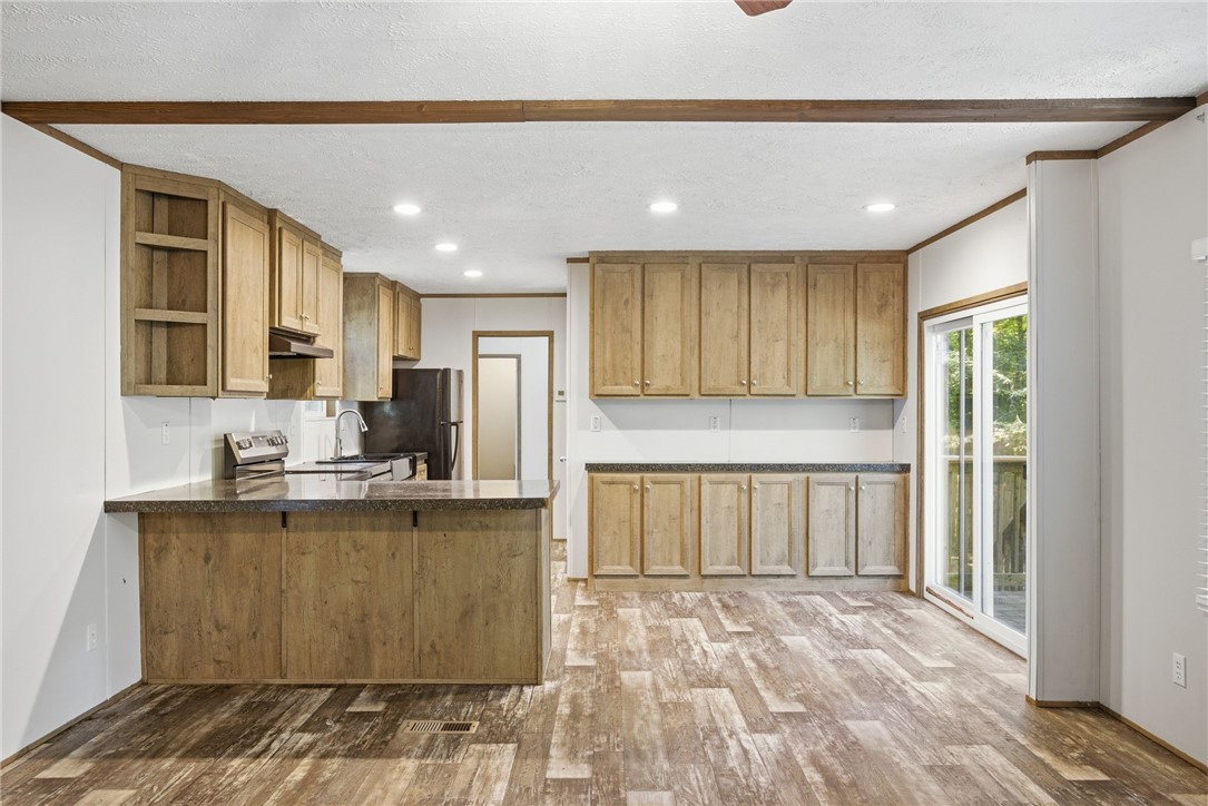 37 PIONEER Drive
