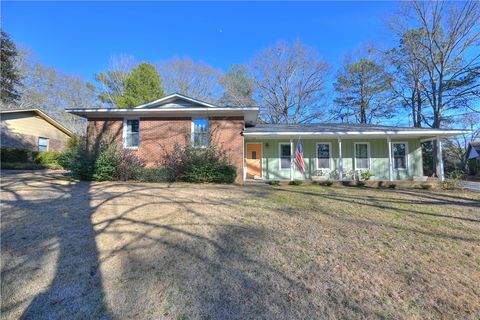 Photo of 1413 AZALEA Drive, Auburn, AL 36830 (MLS # 178479)