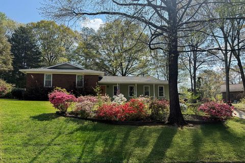Photo of 1413 AZALEA Drive, Auburn, AL 36830 (MLS # 178479)