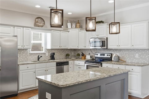 Photo of 296 SOLAMERE Lane, Auburn, AL 36832 (MLS # 181411)