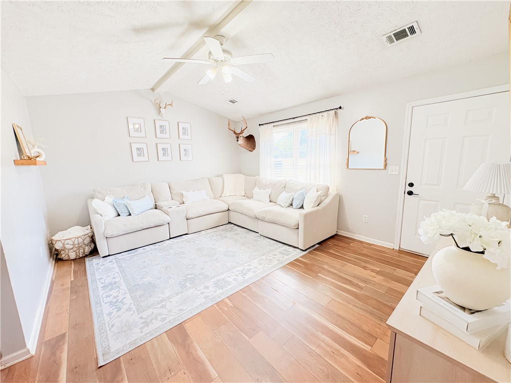 262 LEE ROAD 942