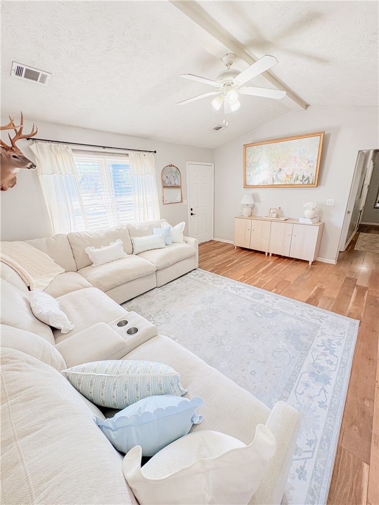 262 LEE ROAD 942