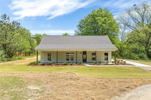 Photo of 275 LEE ROAD 126, Salem, AL 36874 (MLS # 179960)