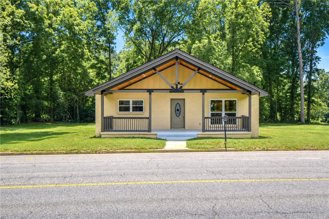 923 W BRIDGE Street
