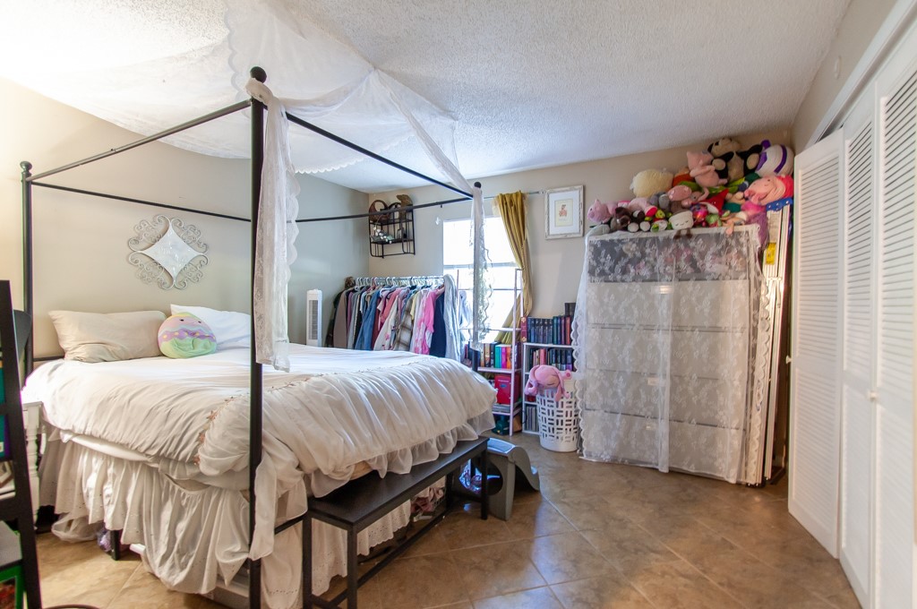 152 UNIVERSITY Drive D101