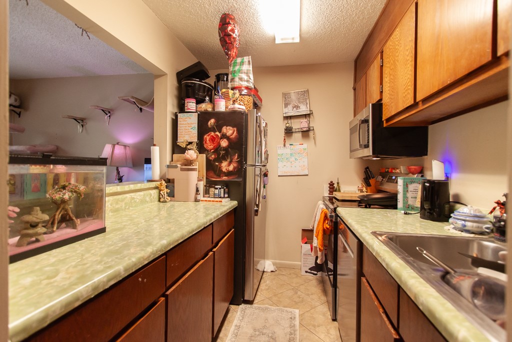 152 UNIVERSITY Drive D101