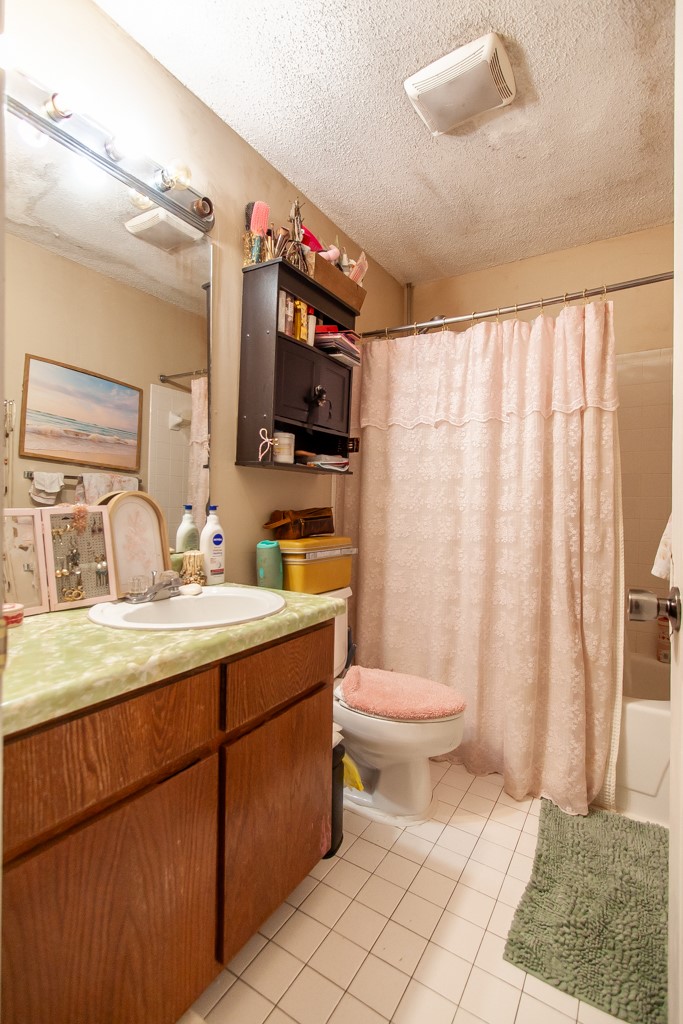 152 UNIVERSITY Drive D101