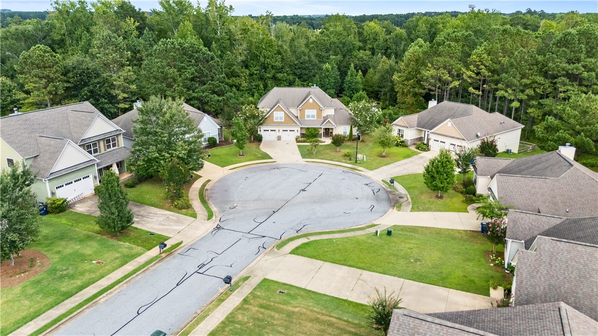 2070 AUTUMN RIDGE Way