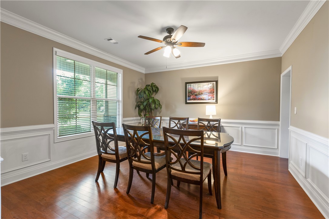 2070 AUTUMN RIDGE Way