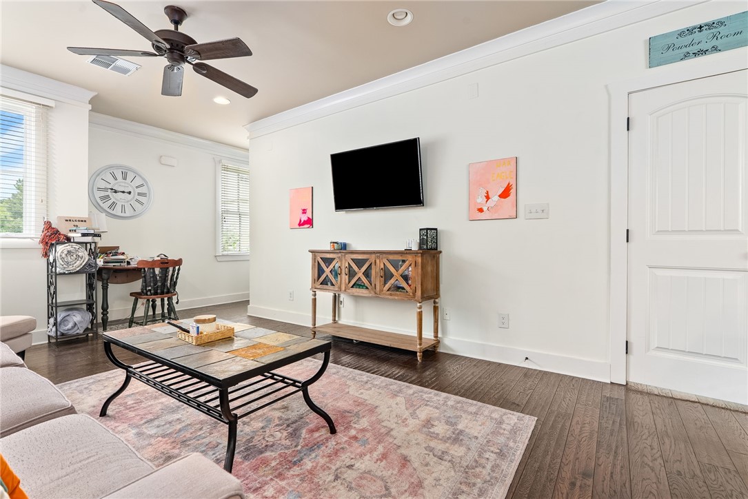 650 DEKALB Street 2215