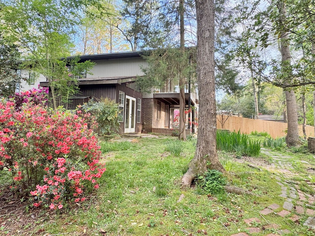 617 CARY Drive