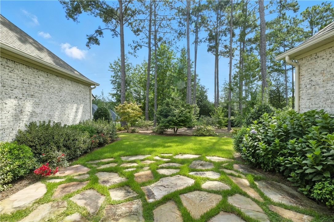 Auburn, Alabama 36830, United States, 4 Bedrooms Bedrooms, ,3 BathroomsBathrooms,Residential,Active,194413