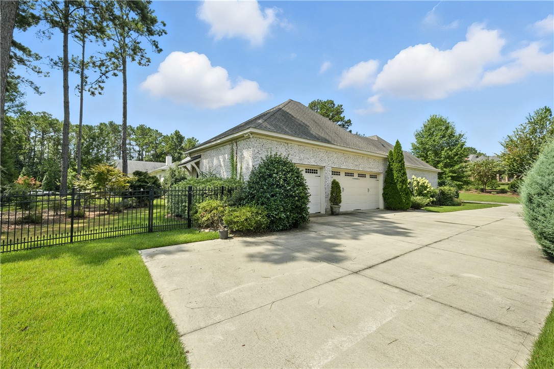 Auburn, Alabama 36830, United States, 4 Bedrooms Bedrooms, ,3 BathroomsBathrooms,Residential,Active,194413