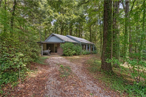 Photo of 91 LEE ROAD 862, Opelika, AL 36804 (MLS # 182509)